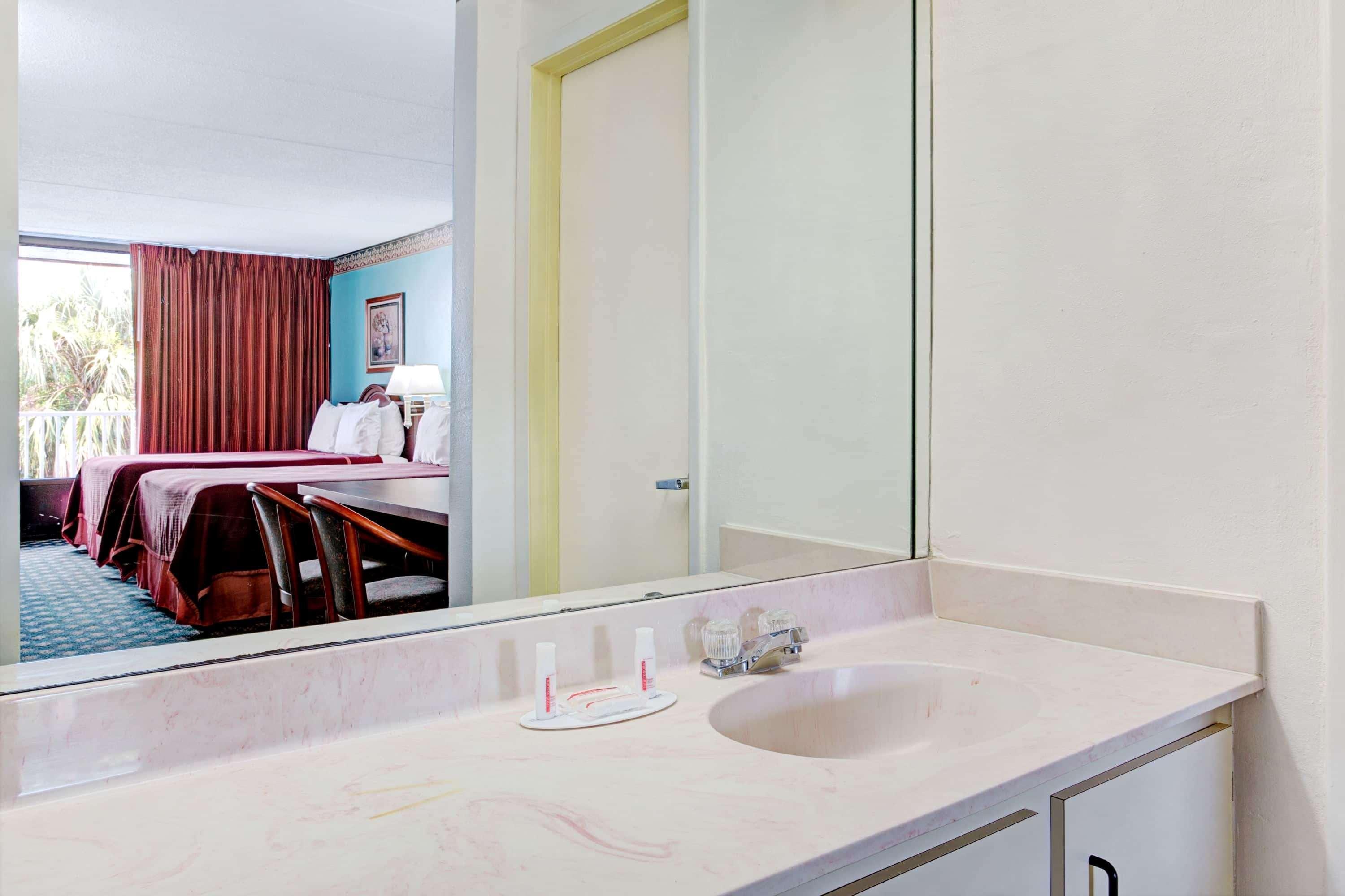 Howard Johnson By Wyndham Clearwater - Dunedin Exteriér fotografie